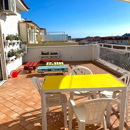 Scauri Attico Panoramico Apartment Minturno Bagian luar foto